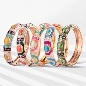 🌿 one Vintage Enamel Bangle – Boho Chic Statement Bracelet